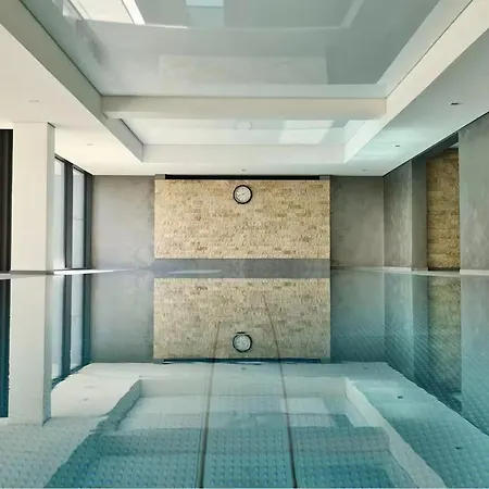 Blackforestbnb Seenestchen - Modernes 3 - Suedbalkon - Schwimmbad - Sauna - Fitness シュルッフゼー